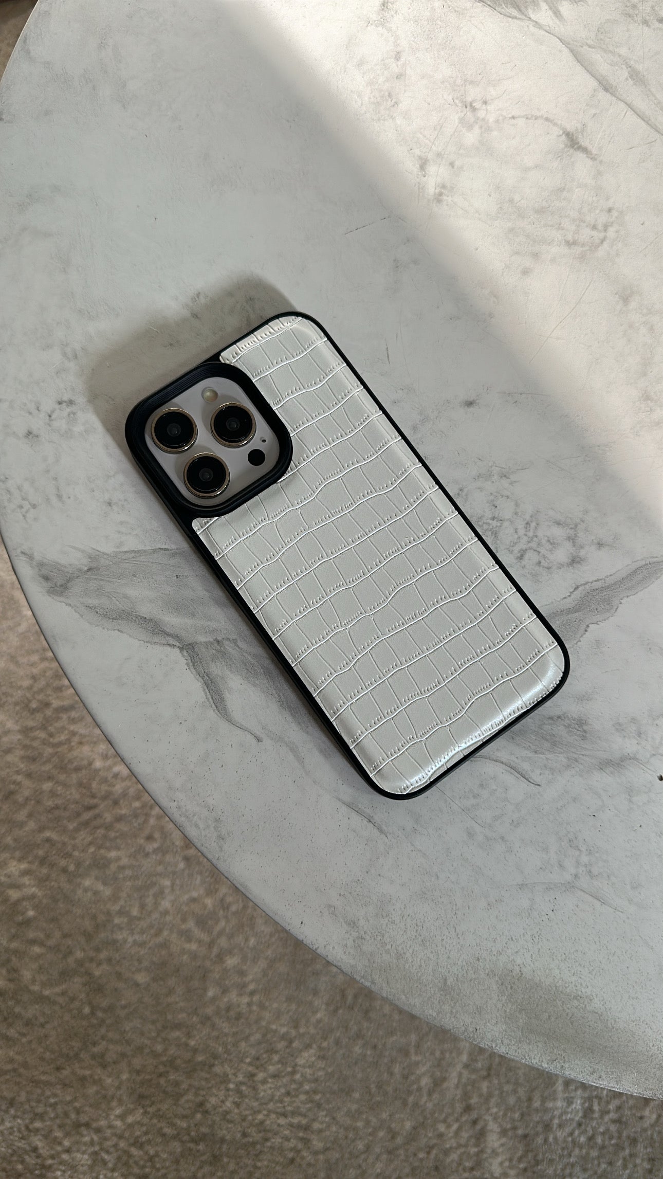 Case Leather White