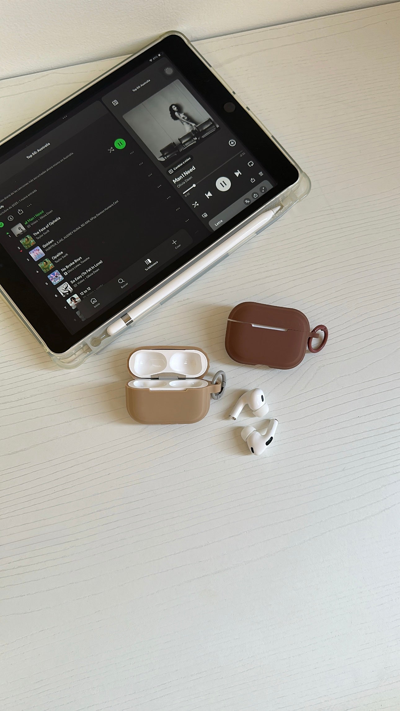 Case AirPods Mocca