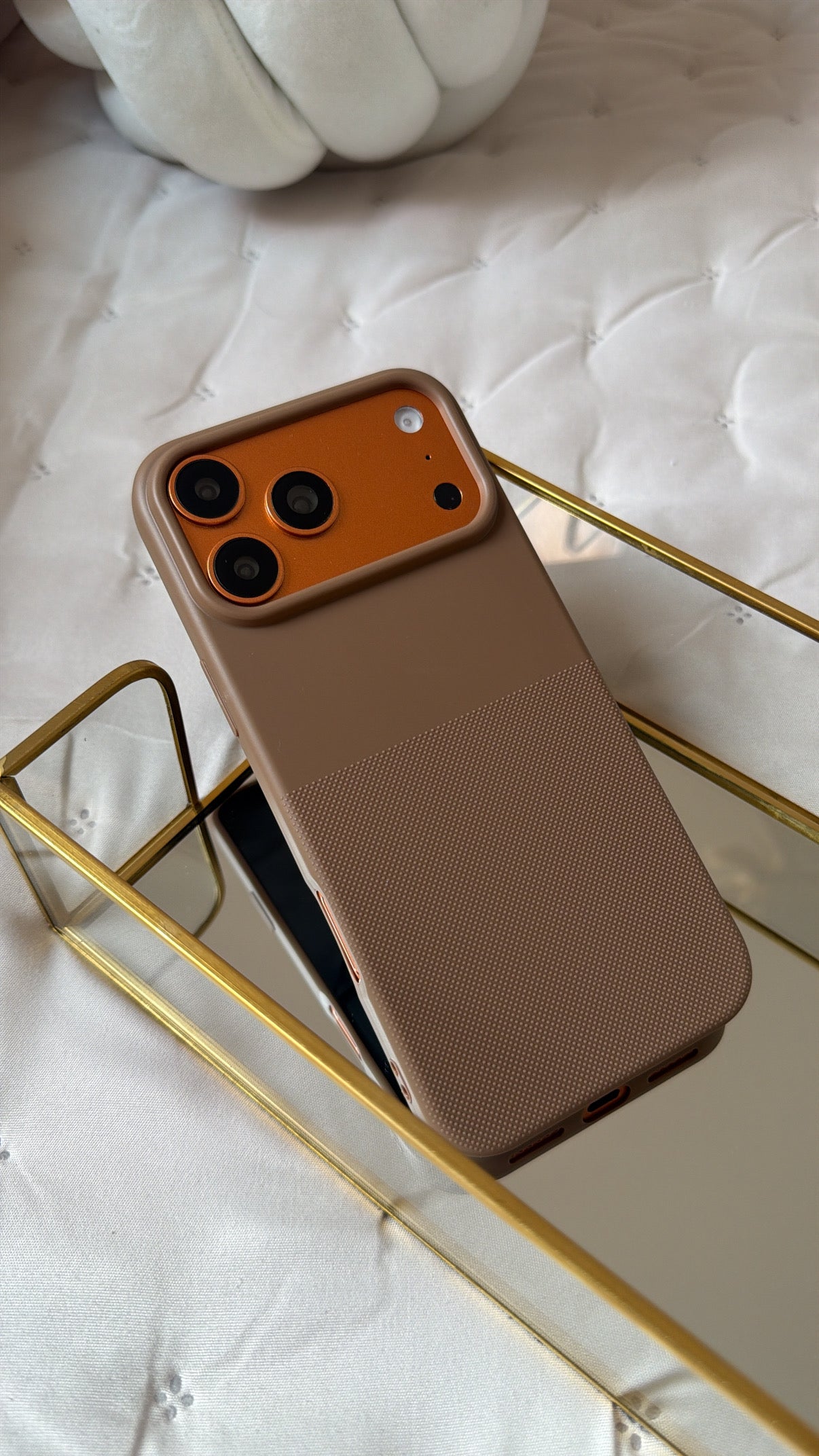 Case Classic Latte