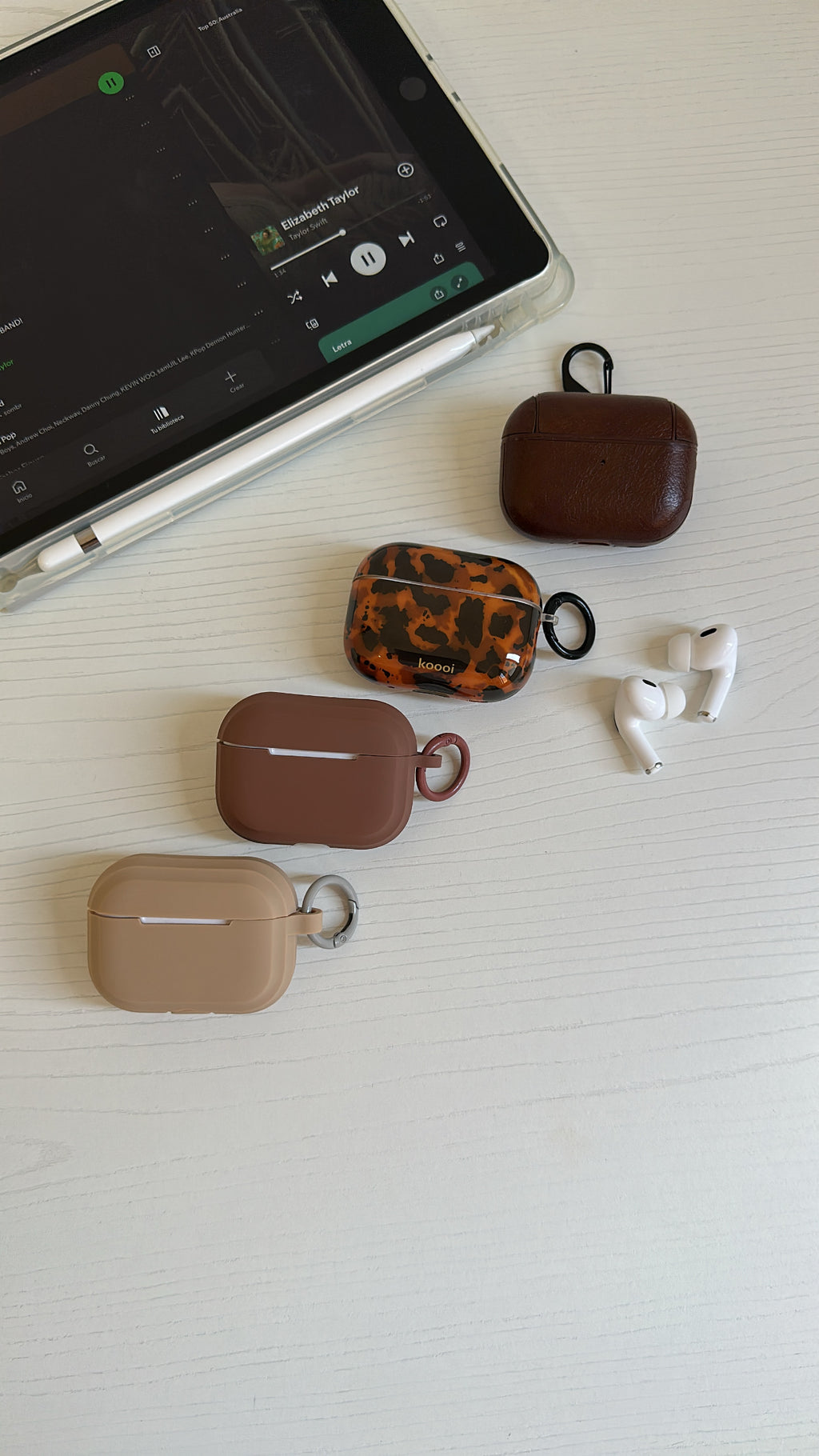 Case AirPods Avellana